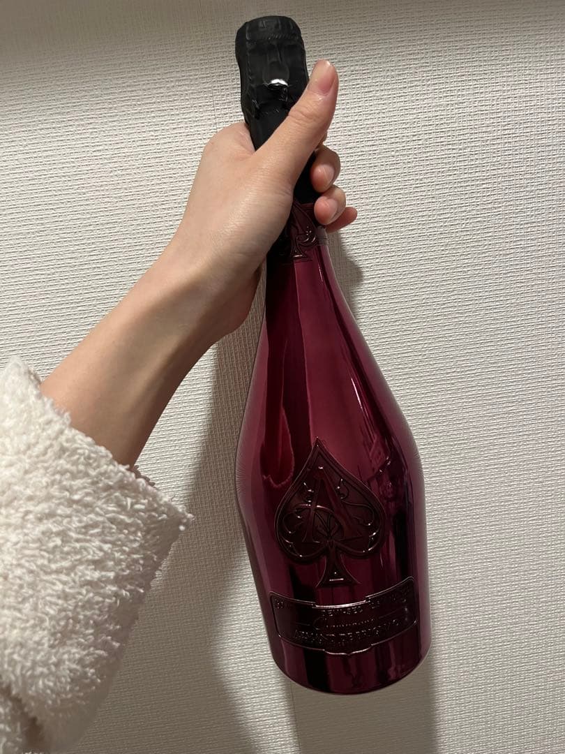 アルマンドレッド 新品