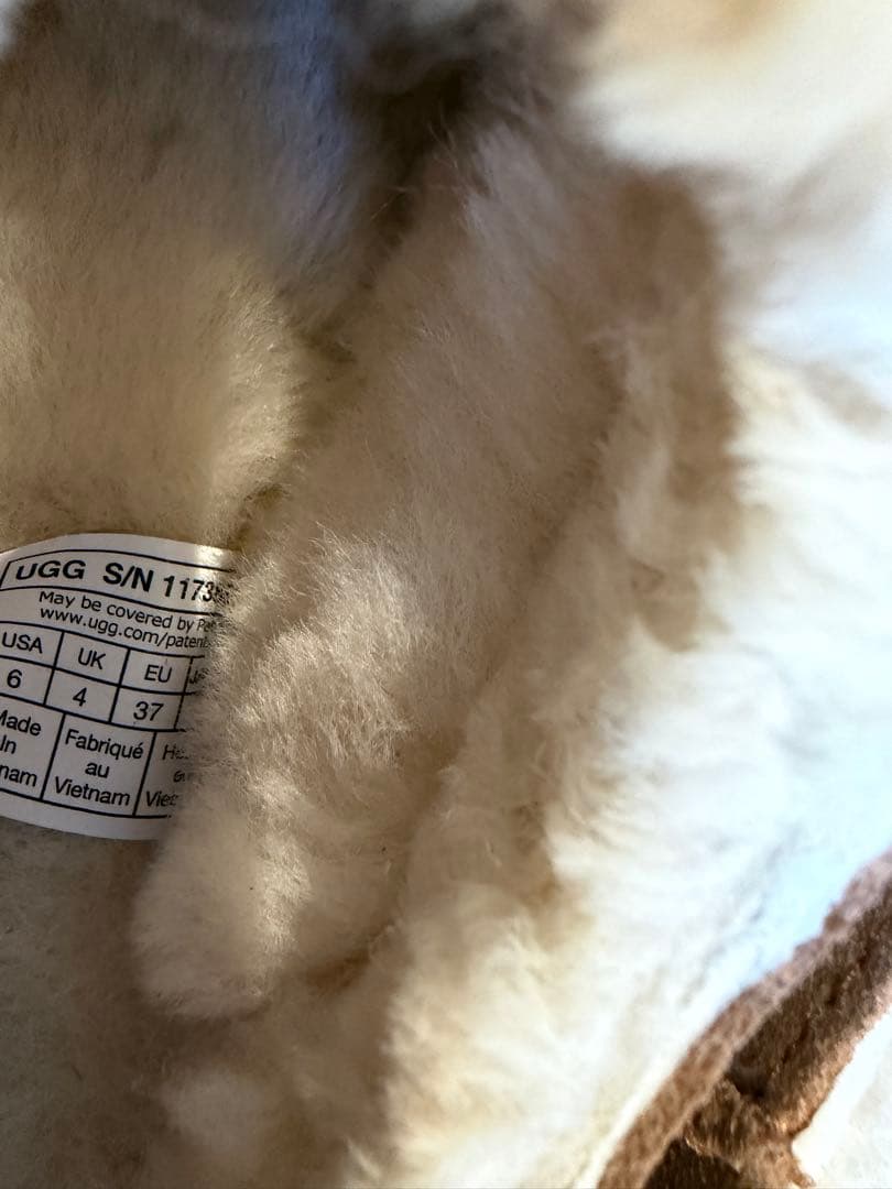 UGG クラシックマイクロ　23㎝