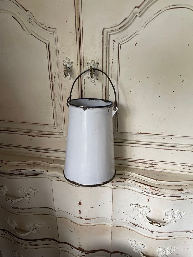 青ぶーです　アンティーク ホーロー ミルク　ポット　キャリー　缶　ホワイト
