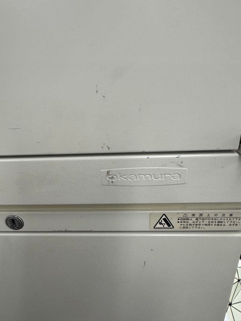 オカムラ　観音開き　キャビネット 幅800 奥行き450 高さ1200