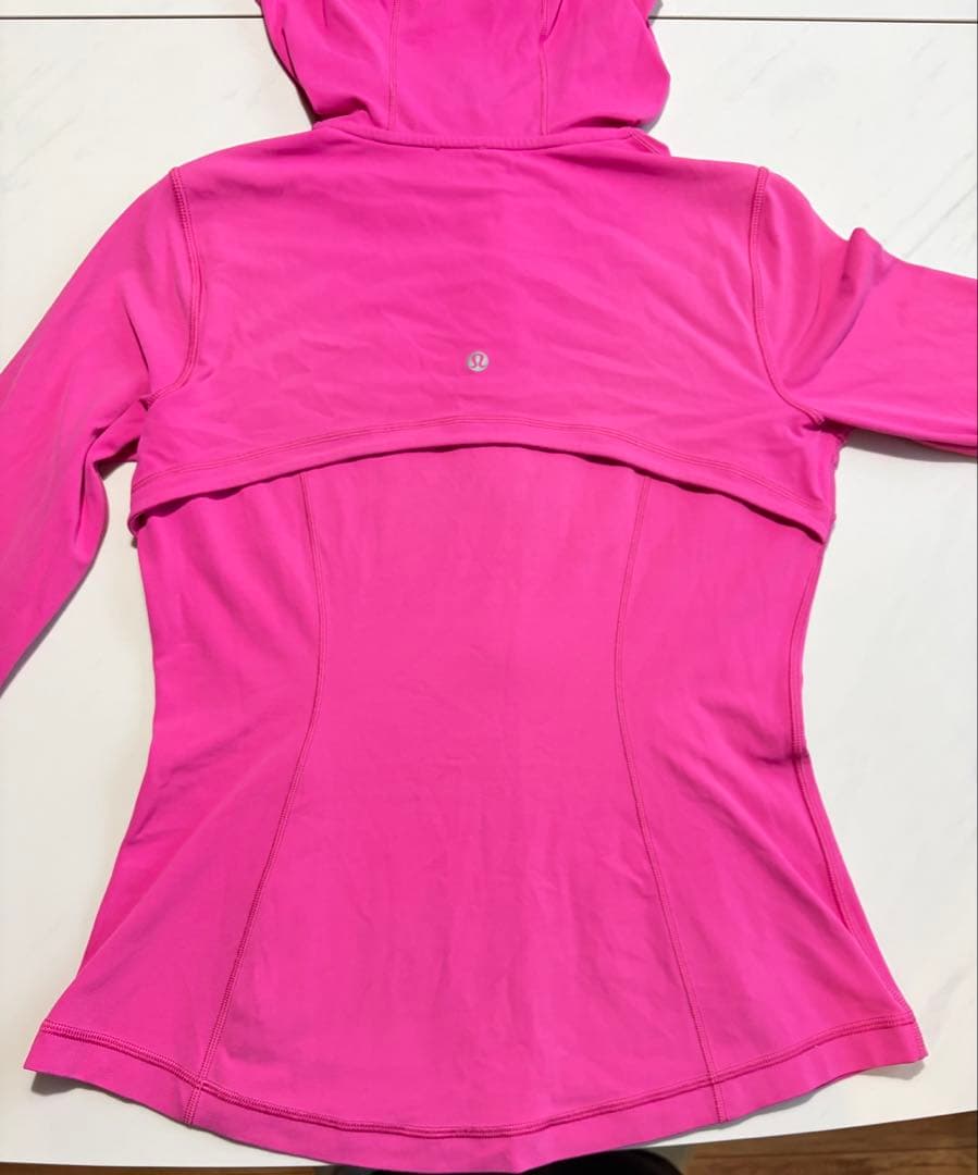 【美品】ルルレモン　フーディー　difineジャケット　ピンク　サイズ8
