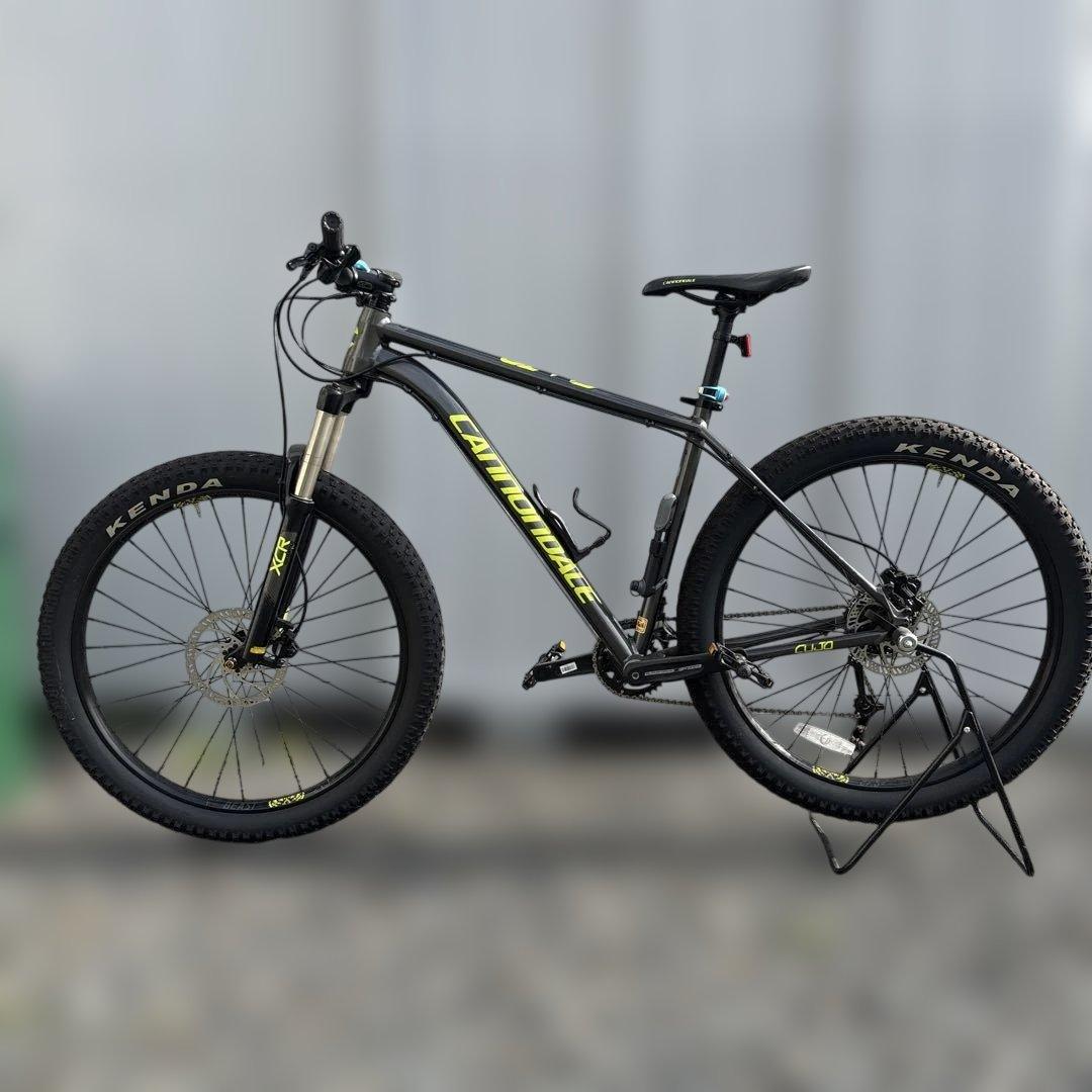 希少キャノンデール　cujo3 ブースト27.5+ Ｌサイズ　タイヤバックおまけ