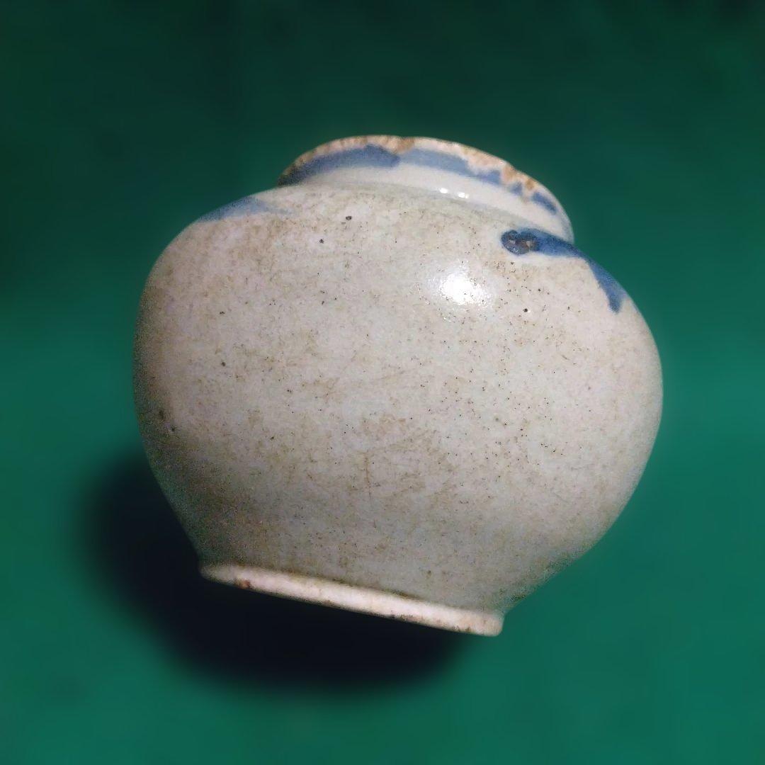 青い模様の陶器の壺　李朝　小壺