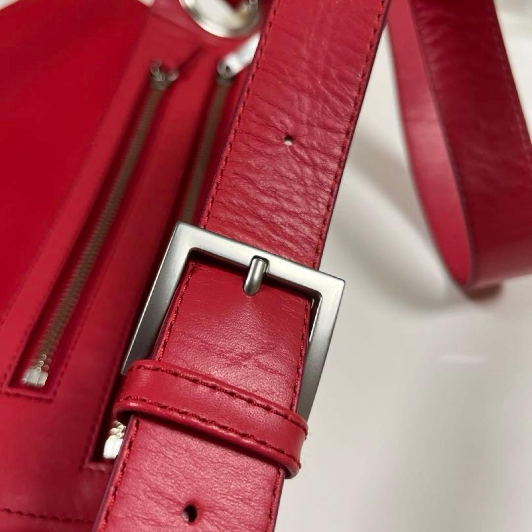 美品　kawa−kawa カワカワ　ボディーバッグ　ショルダーバッグ　限定色