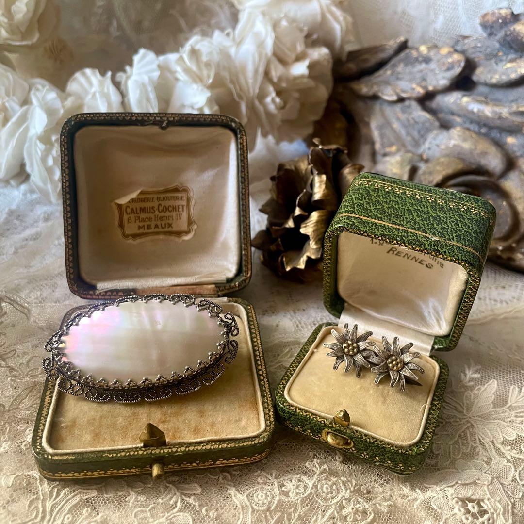 純銀製エーデルワイスブローチ&白蝶貝ブローチ　フランスアンティークヴィンテージ