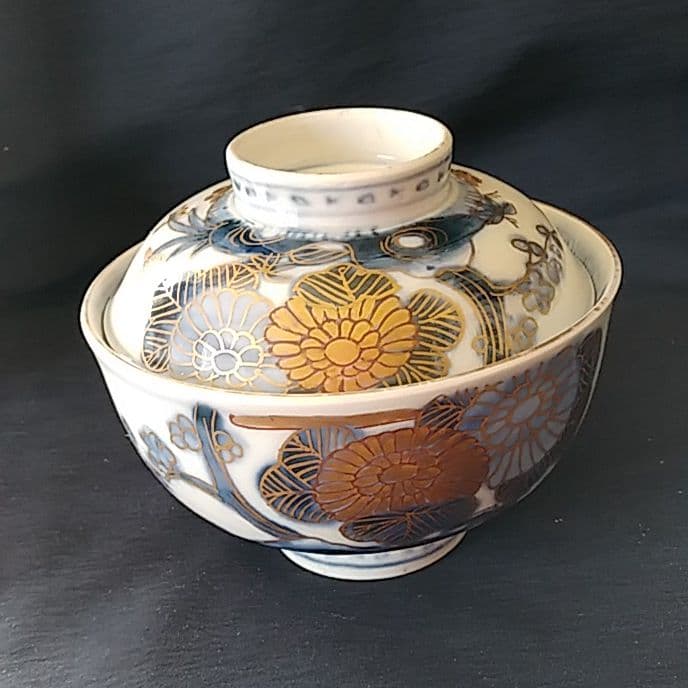 「ご成約者」です。 「同じ絵柄で、7通りの食器！」古伊万里皿7種類