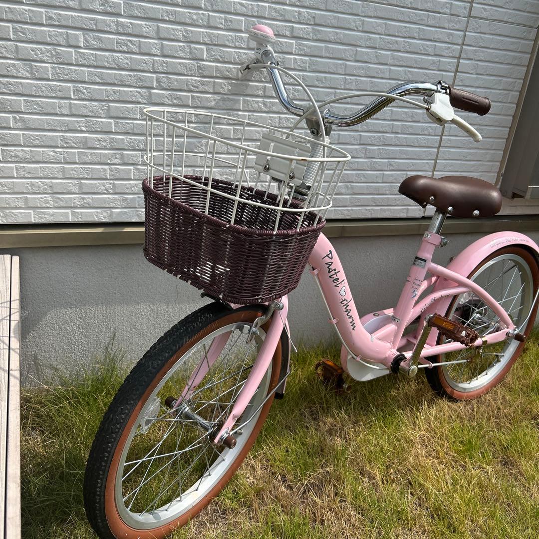 子供用自転車 ピンク 前カゴ付き　補助輪あり