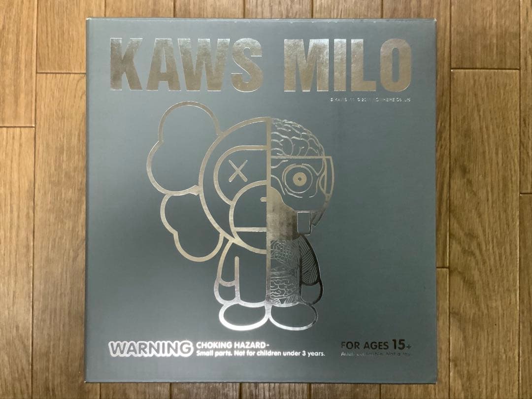 Original Fake×KAWS MILO 人体模型フィギュア ホワイト