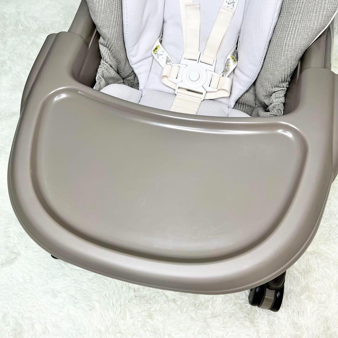 未使用級 Combi ネムリラ ハイローチェア 洗えるランチトレイ付き