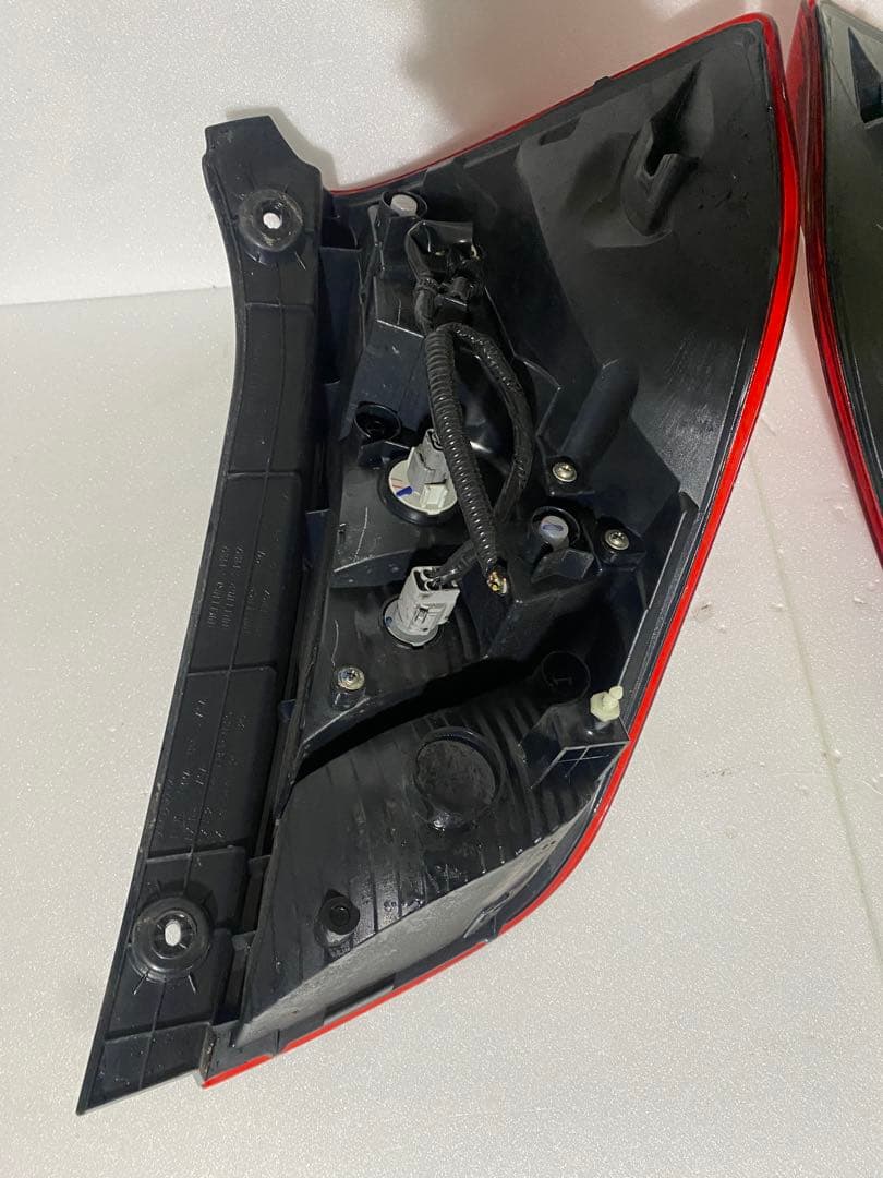 ホンダ フィット GK3 GK4 GK5 GK6 純正テールランプ 4点セット