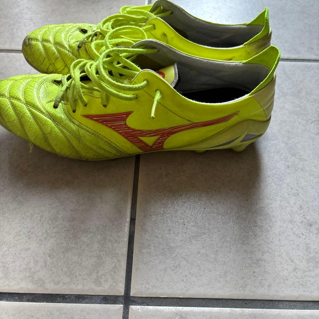 Mizuno 蛍光イエロー スパイクシューズ