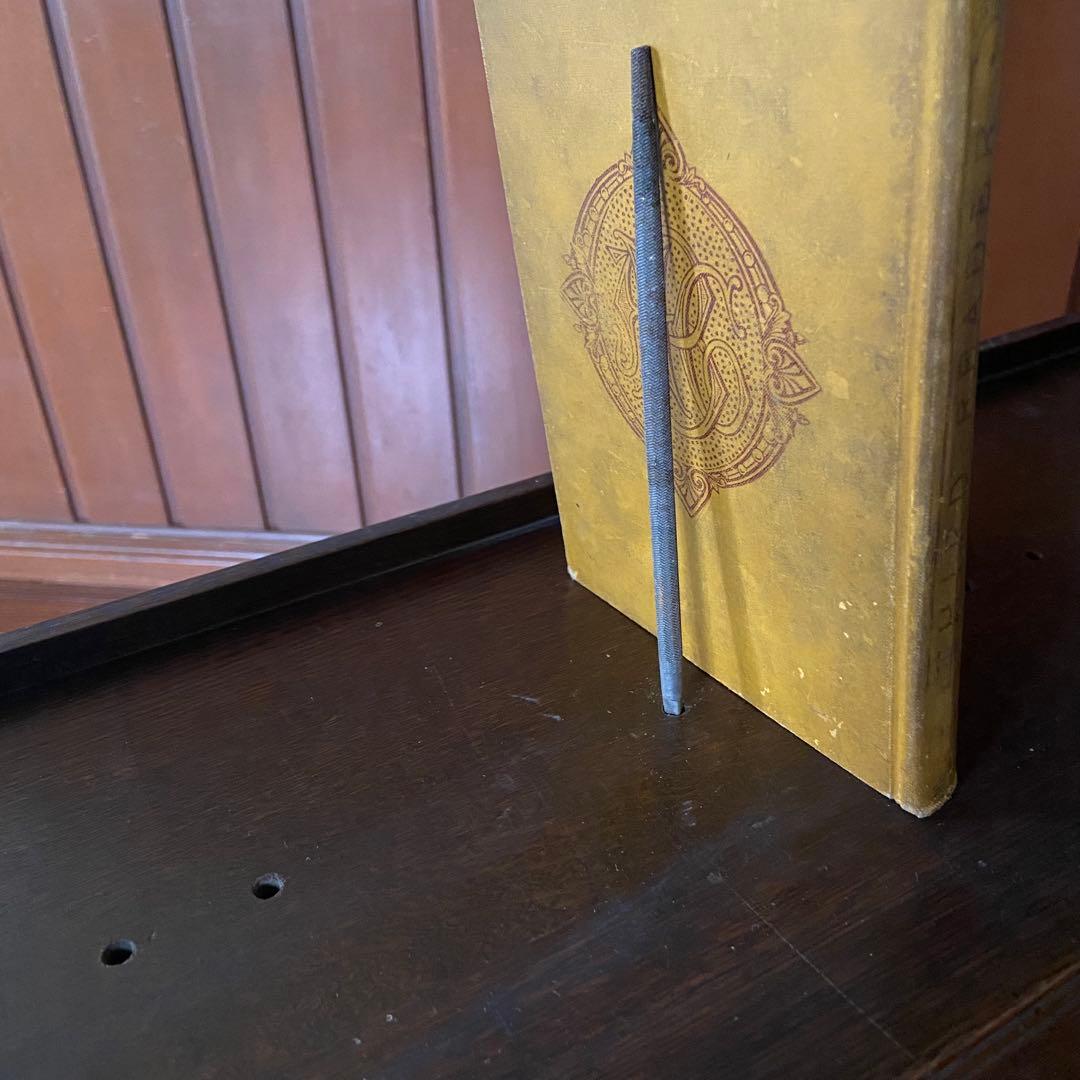 アンティーク　古い本棚　レトロ　楔棚　オープンラック　くさび棚　本止め棒付き