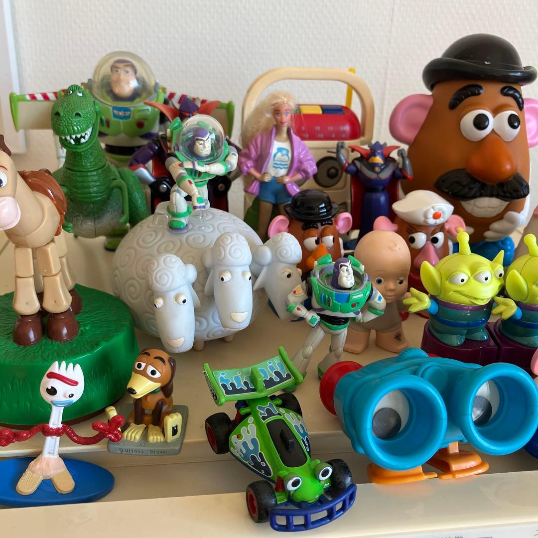 トイストーリー　ディズニー　ピクサー　フィギュア