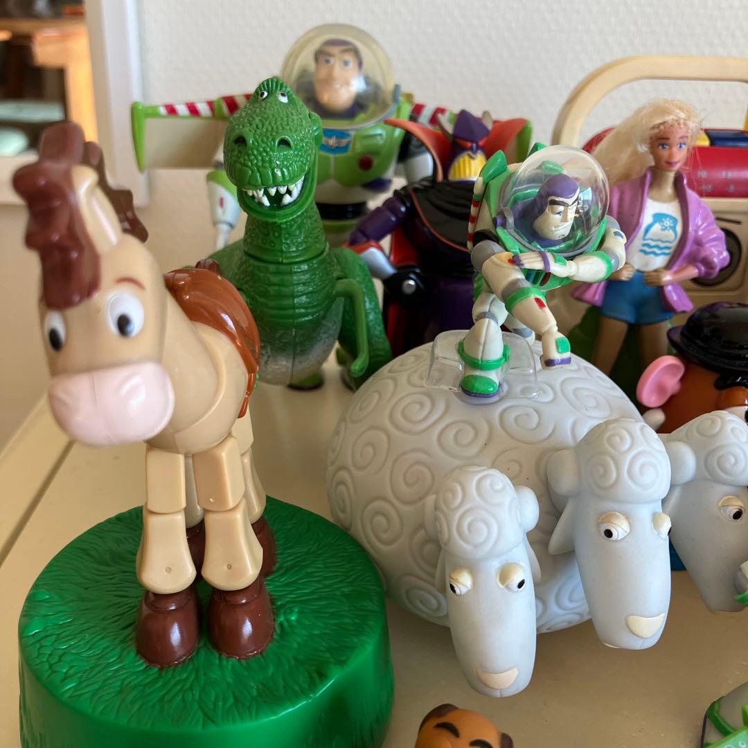 トイストーリー　ディズニー　ピクサー　フィギュア