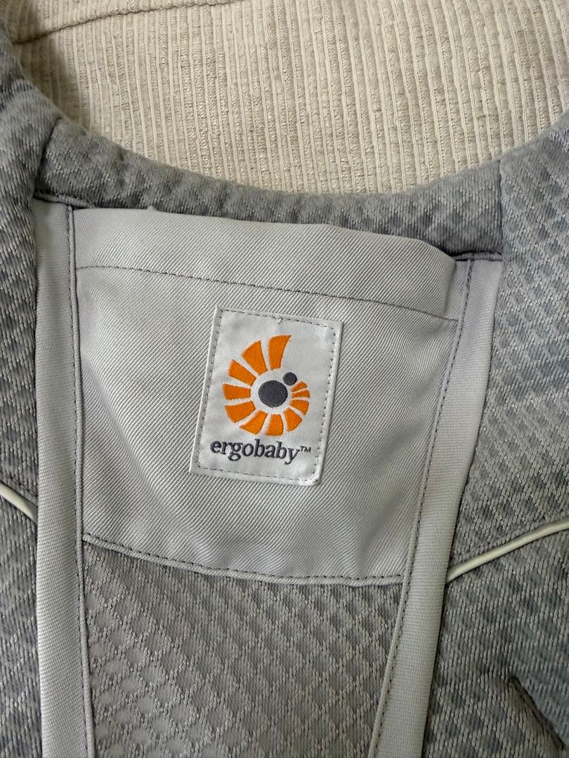 ergobaby Alta 抱っこ紐 グレー メッシュ　エルゴベビーアルタ