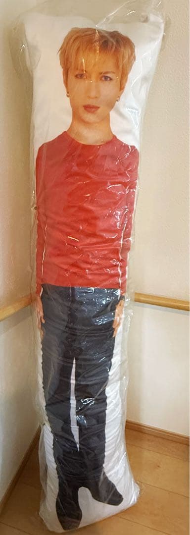 GACKT 等身大抱き枕 ドワンゴ 1000個限定 シリアルナンバーカード入り