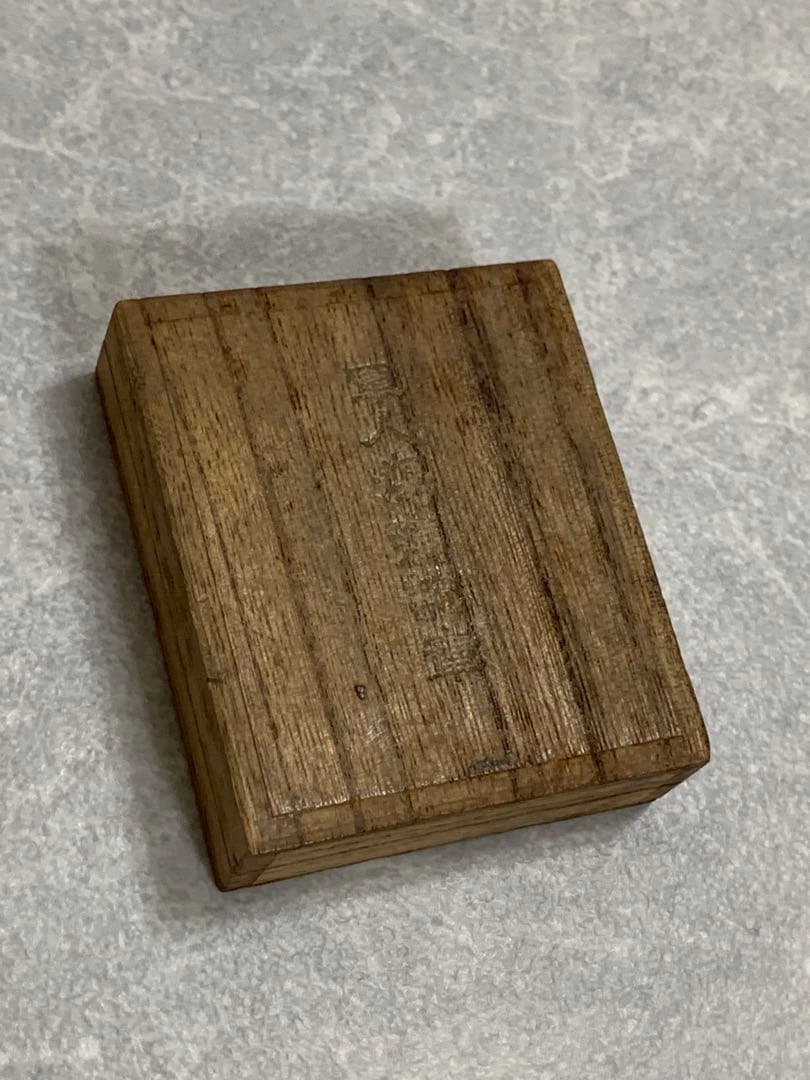 軍人傷痍記章 戦闘や公務で傷病を負った軍人や軍属に授与された記章 木箱付き