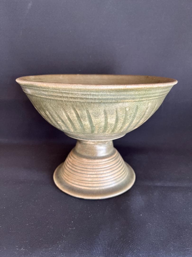 【海】タイ古陶磁　博物館級青磁鉢　スンコロク　宋胡録　骨董品 時代品 美術品