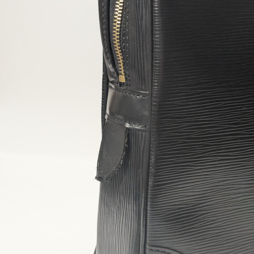 極美品 ベタ無 ルイヴィトン エピ ポルトドキュマンヴォワヤージュ M54472