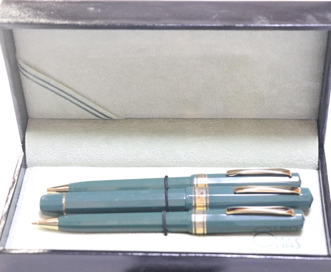 超貴重オマス 　イタリア '90グリーン　万年筆・ボールペン等３本セット良品