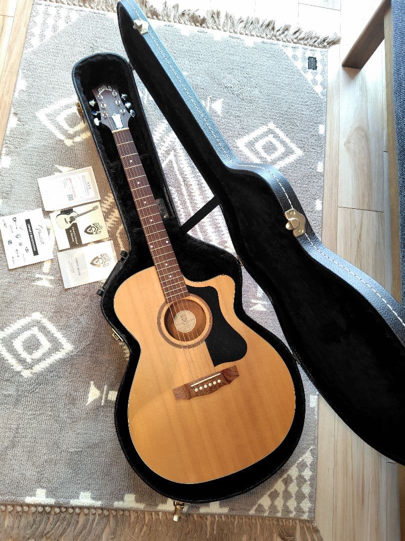 訳あり（ピックアップ不良）　Guildアコースティックギター　AO-3CE