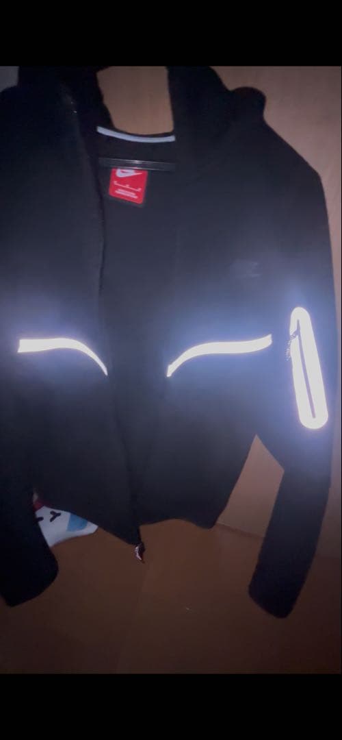 NIKEテックフリース リフレクティブ