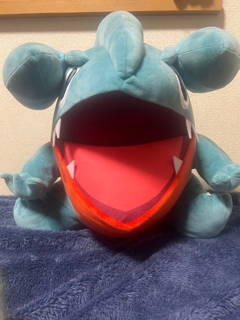 ポケモン　PCクッション フカマル