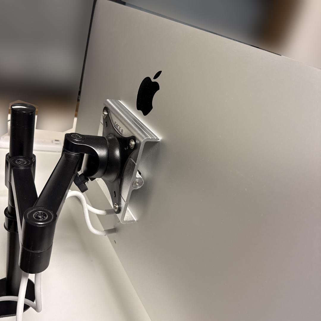 Apple Thunderbolt Display 27インチ中古 VESA付