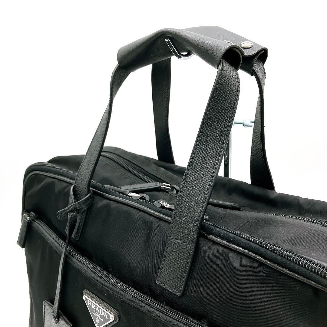 【PRADA】2wayバッグ　ビジネスバッグ　三角ロゴプレート　ナイロン　黒色