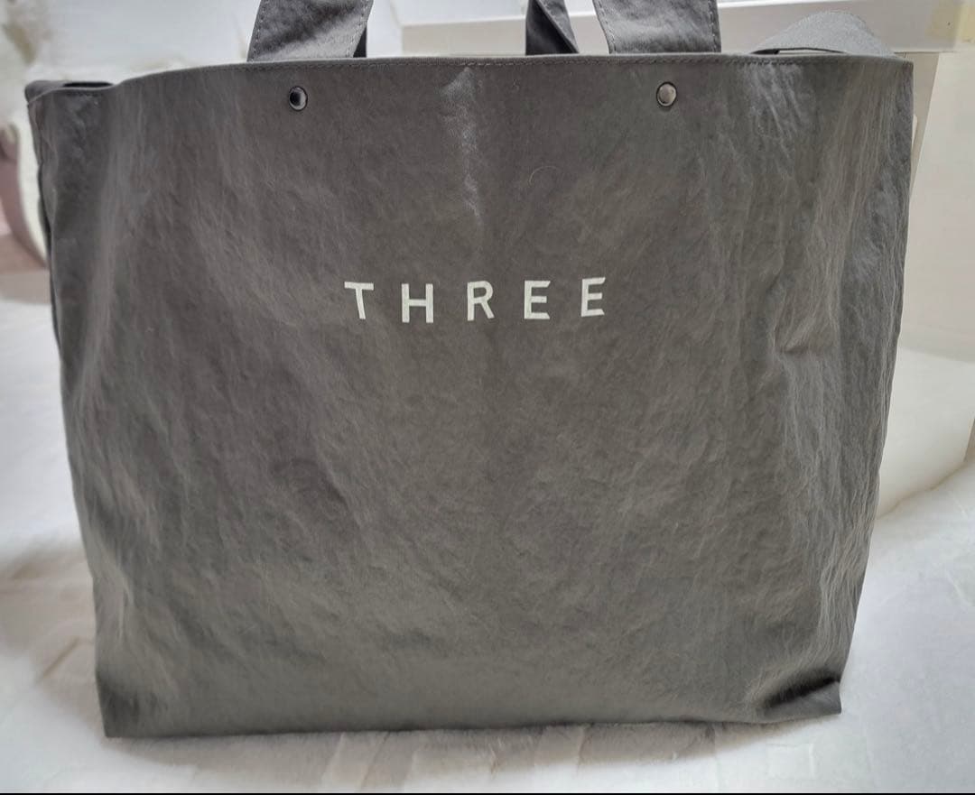 THREE トートko L