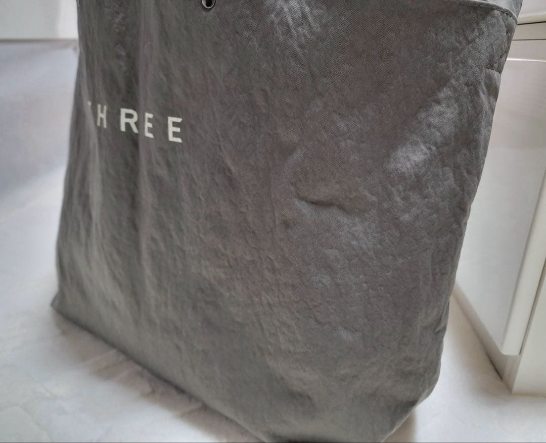 THREE トートko L