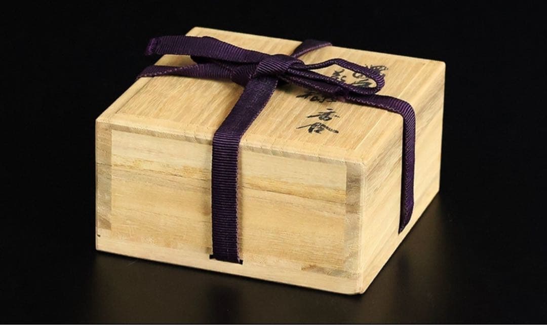 酒井田柿右衛門　濁手　香合