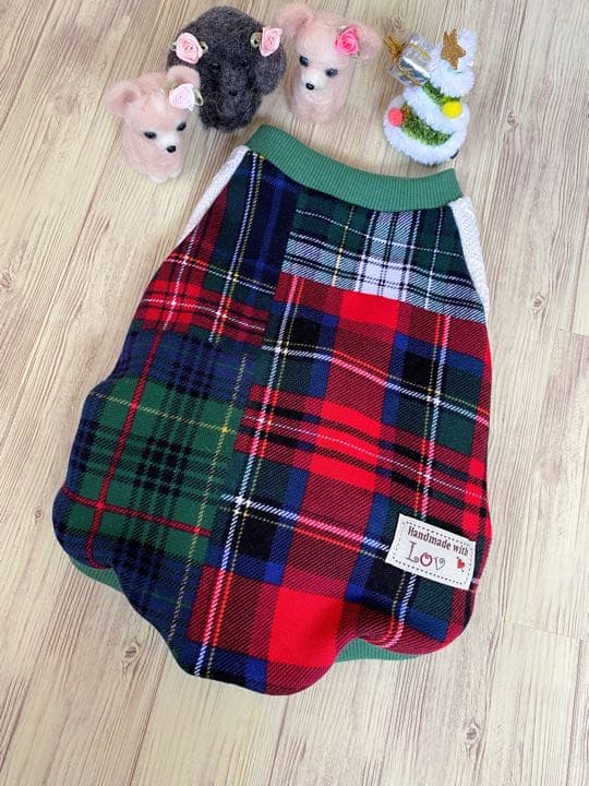 犬服  ラグラン(Ｌ)   ꒡̈⃝Lily꒡̈⃝ハンドメイド   クリスマスカラー