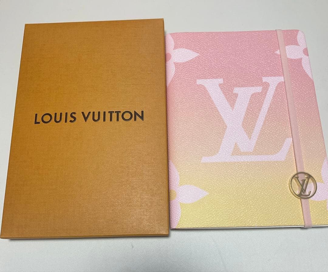 【未使用品】ルイヴィトンカイエ・クレマンスノート