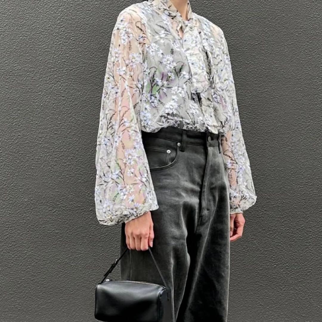 ブラミンク2025SPRING フラワーチュールレースリボンブラウス　38