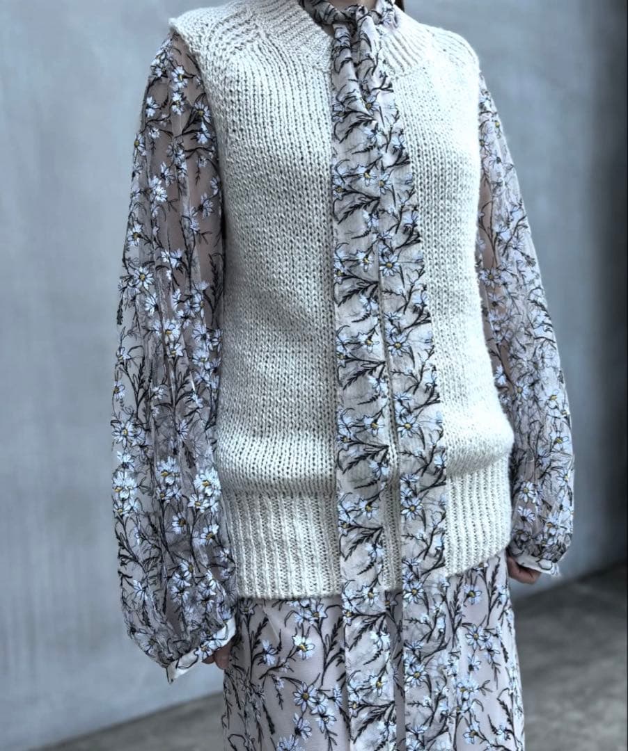 ブラミンク2025SPRING フラワーチュールレースリボンブラウス　38