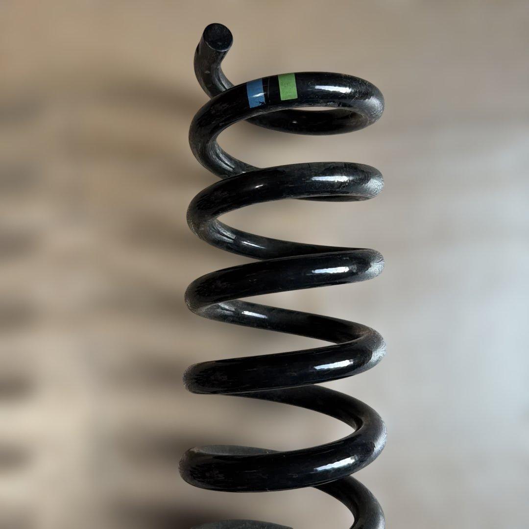 ベンツe350 w211 アバンギャルド　純正サス　新古品