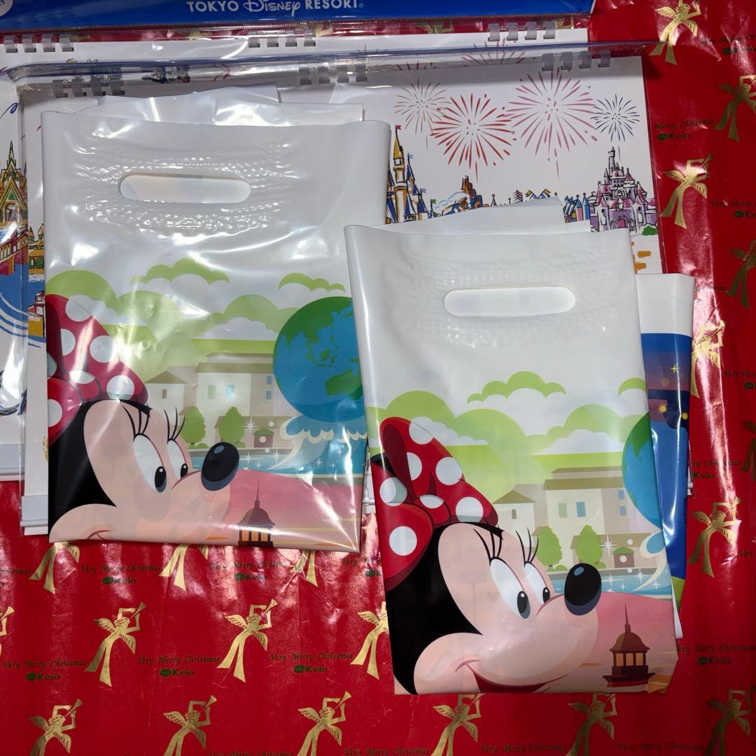 東京ディズニーリゾート 2026壁掛けカレンダー2セット袋付き