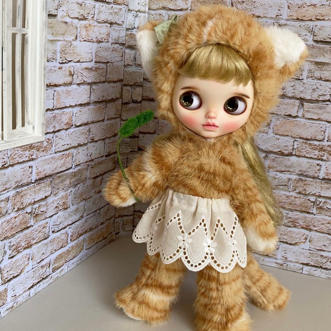 ブライスアウトフィット　着ぐるみ　トラネコ　（茶トラ）