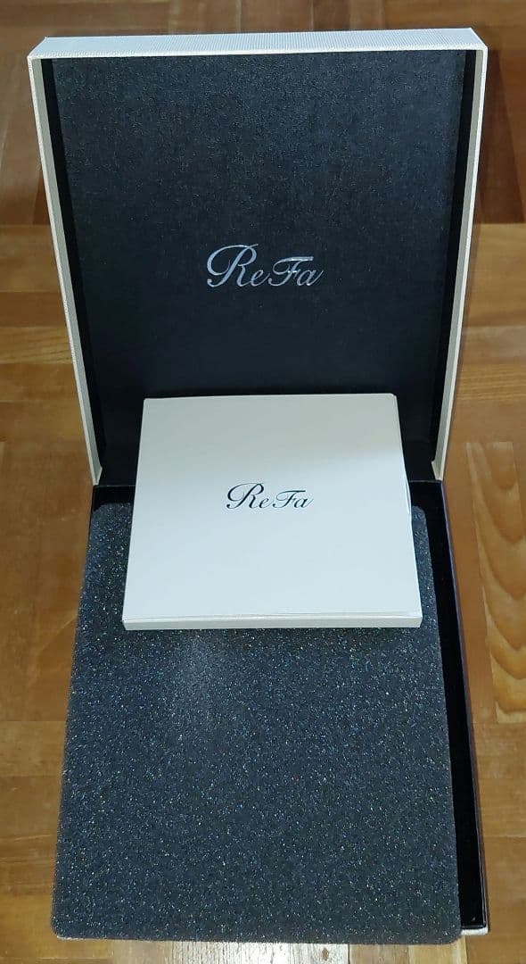 今だけ大特価【美品】ReFa CARAT RAY