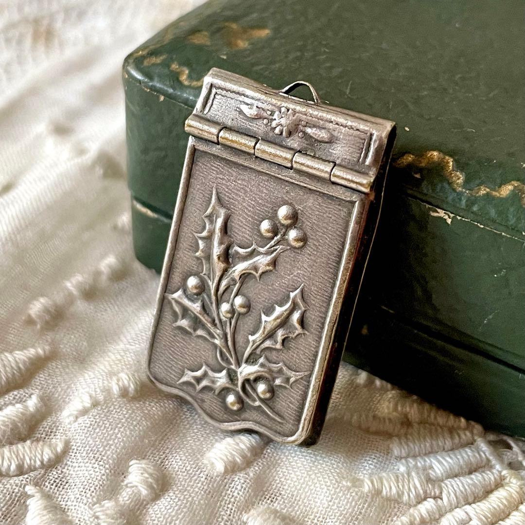 【レア】ドール用カルネドバル　ヒイラギモチーフ柊ミニチュア　フランスアンティーク