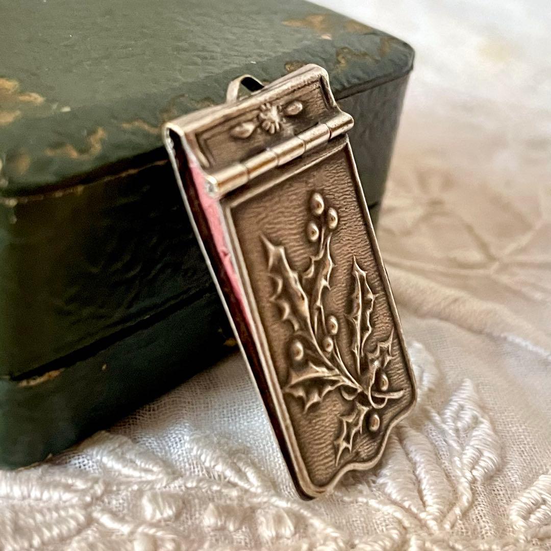 【レア】ドール用カルネドバル　ヒイラギモチーフ柊ミニチュア　フランスアンティーク