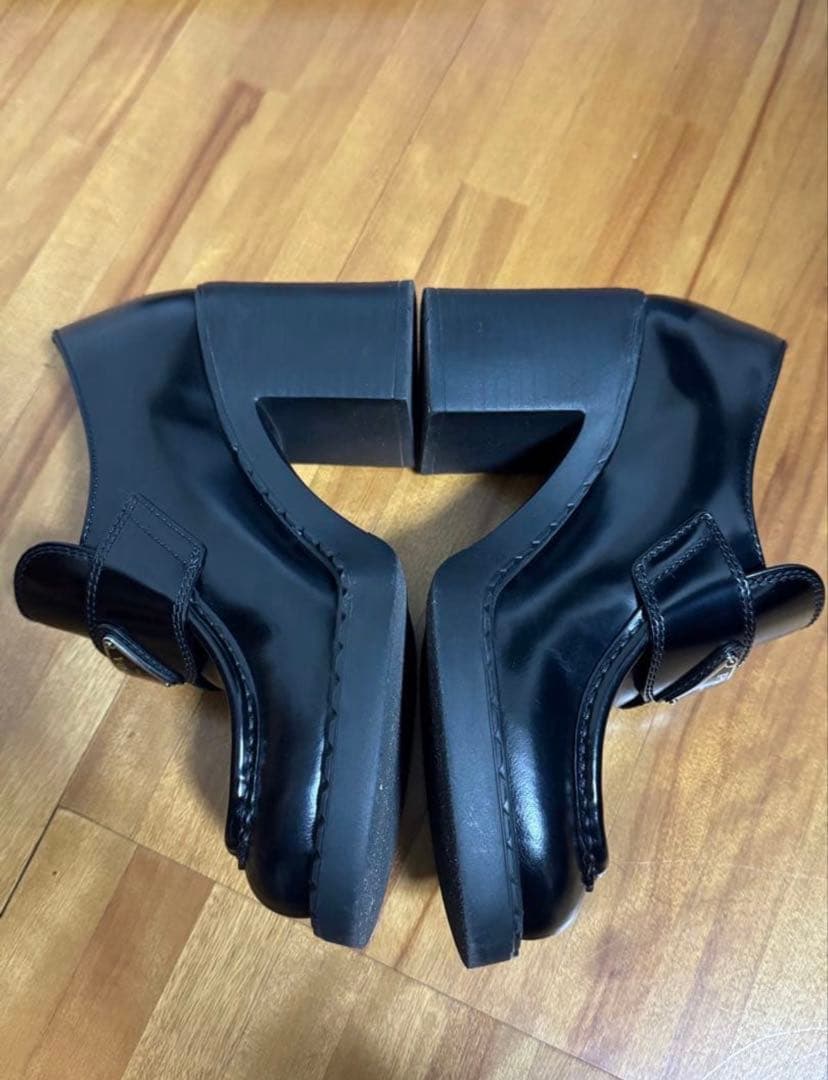 PRADA チョコレート ブラッシュドレザー ハイヒールローファー　35.5