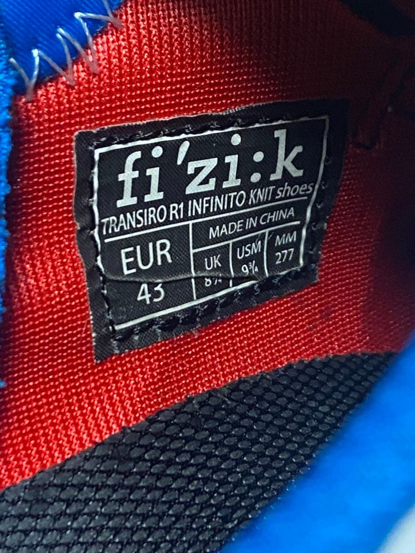 fizik TRANSIRO スパイクシューズ 黒/白/青