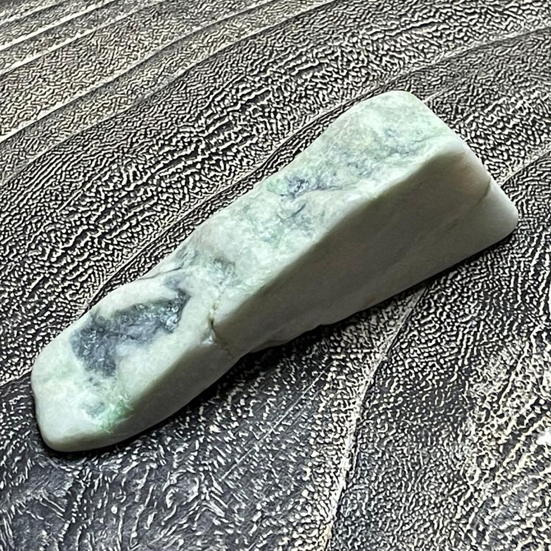 国産　糸魚川翡翠 翡翠 71.6ｇ 原石 ヒスイ ひすい 糸魚川翡翠