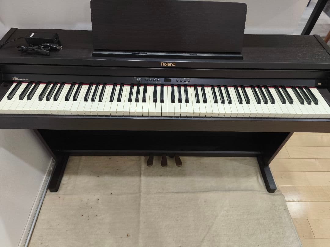 【直接取引or着払い】電子ピアノ　Roland デジタルピアノRP-301