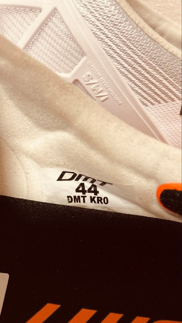 DMT KR0 EVO 44 ホワイトシルバー