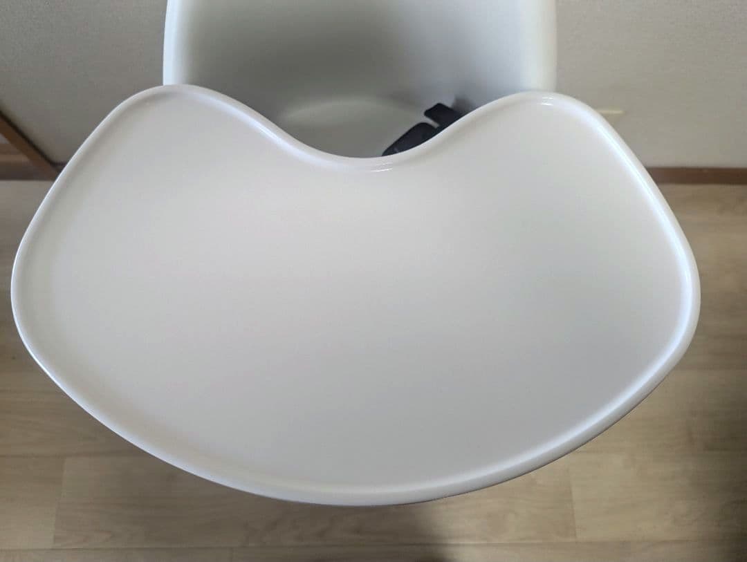 ベビービョルン 折りたたみ ハイチェア ベビーチェア　ベルト付　元箱取説あり