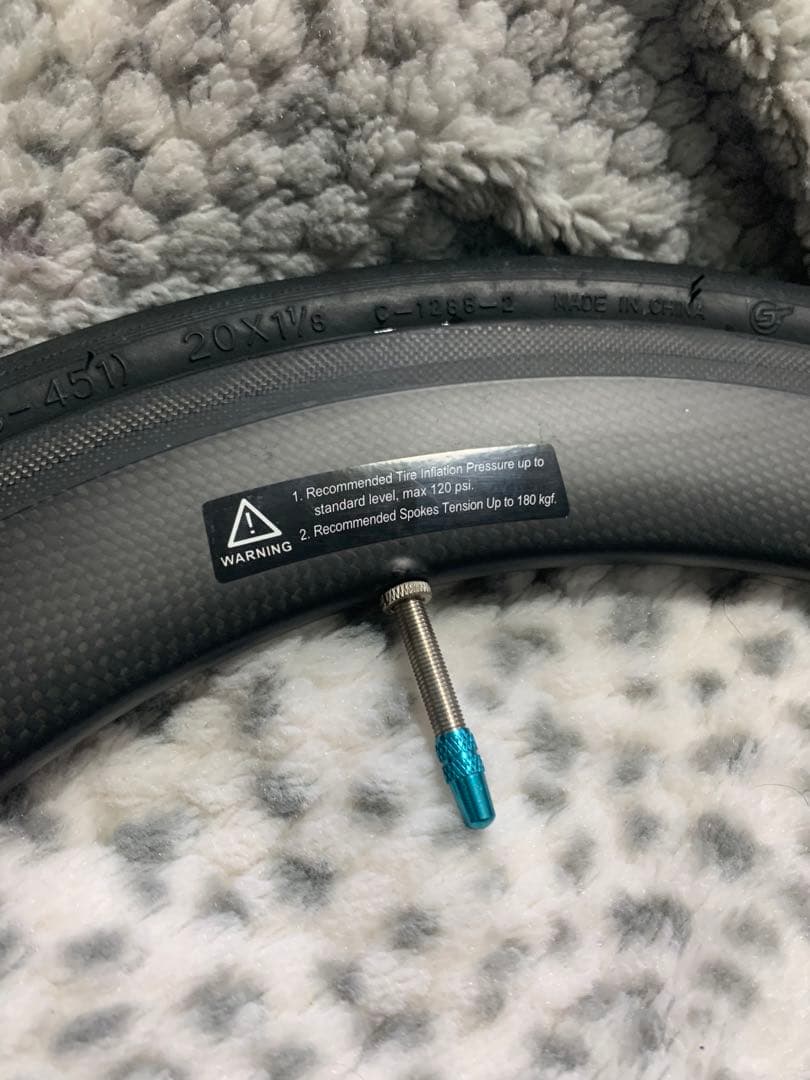 Kitt design Carbon フロント　値下げ交渉有り