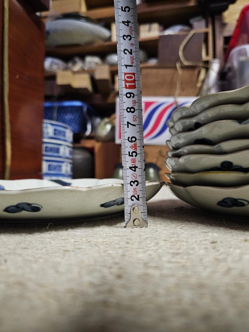 江戸後期 古伊万里 松に松ぼっくり 輪花7寸皿 8客セット